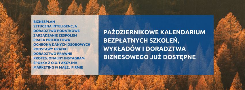 biąło - niebieska plansza z informacją o bezpłatnych szkoleniach i doradztwie, na tle jesiennych drzew